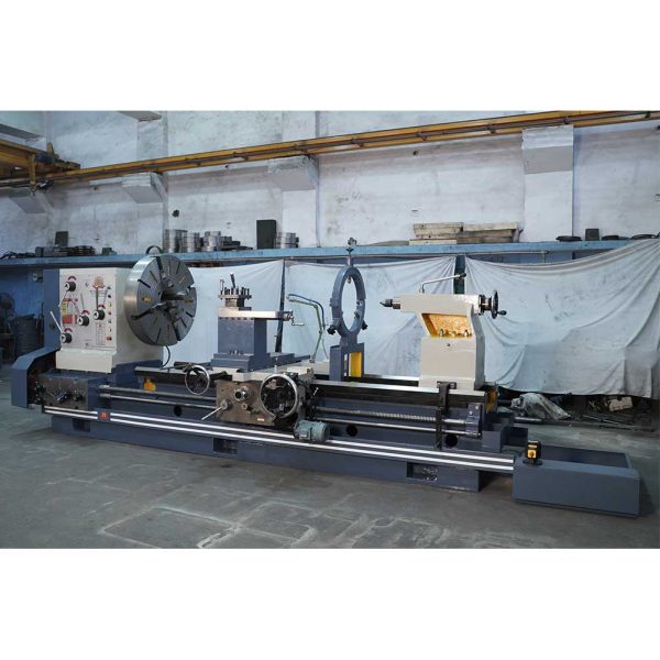 Extra heavy duty all geared lathe machine